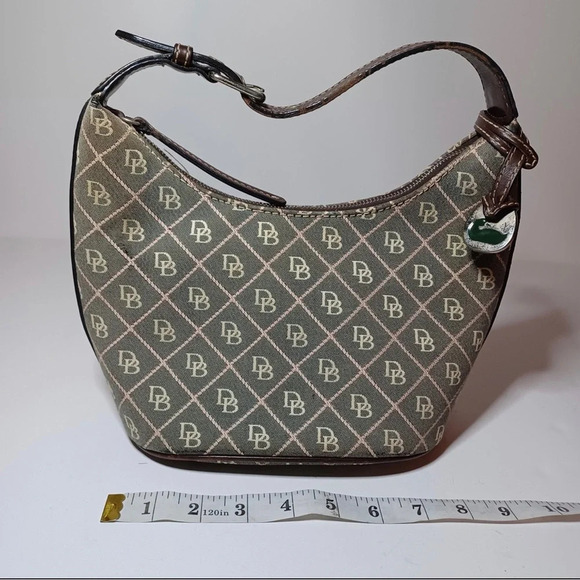 Dooney & Bourke canvas handbag Classic Print *Flaws read description* - Picture 8 of 12